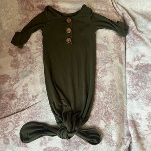 SOLID OLIVE BAMBOO BABY KNOT GOWN